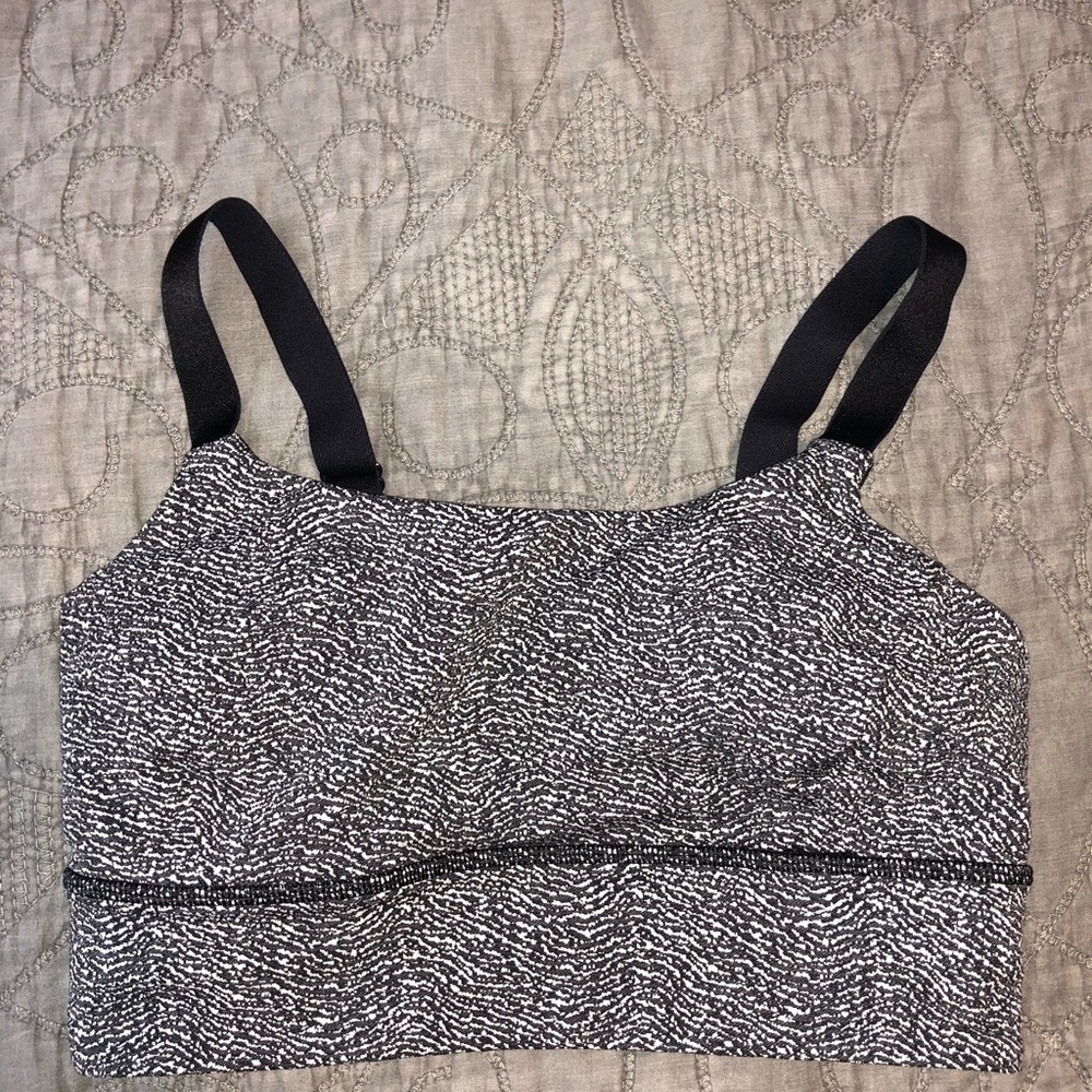 LuLu Lemon sports bra. Size 6.